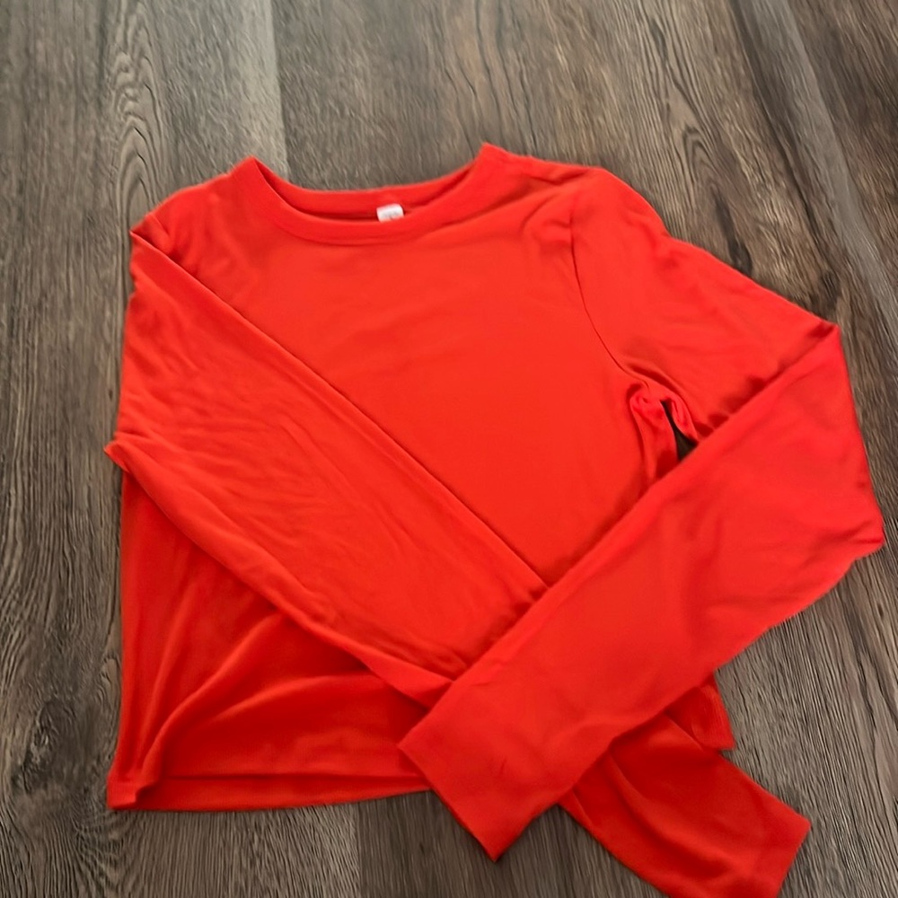 Red cropped shirt